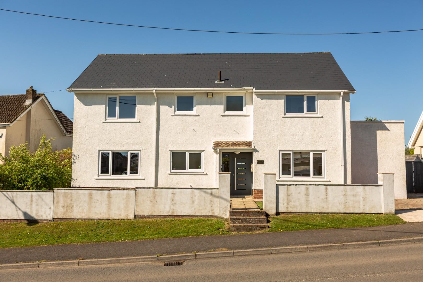 Tirmynydd Road, Three Crosses, Swansea, SA4 3PB